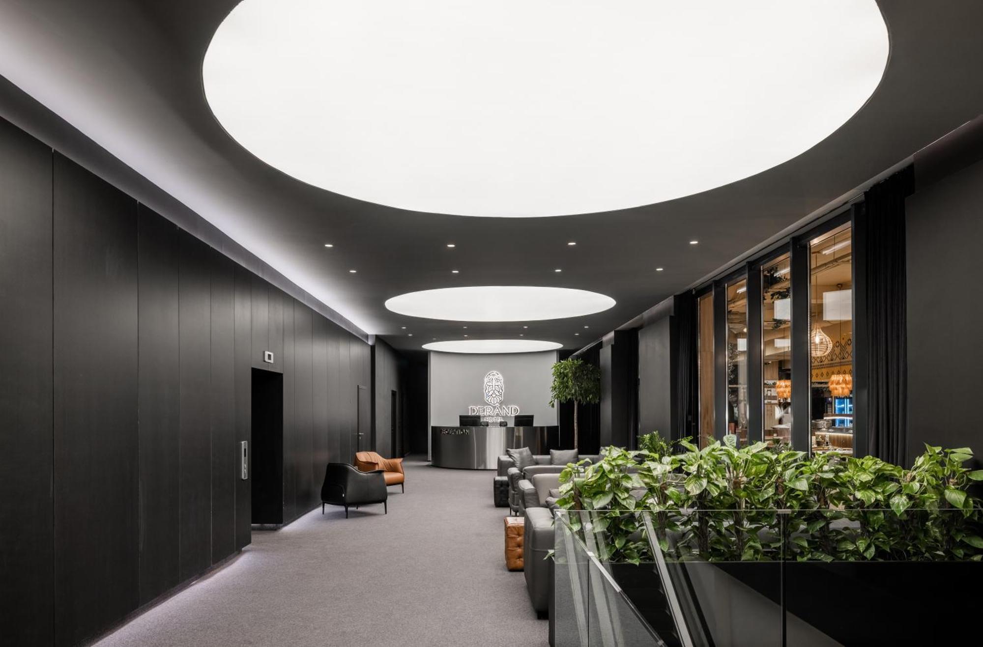 Derand Hotel พริสตีนา ภายนอก รูปภาพ